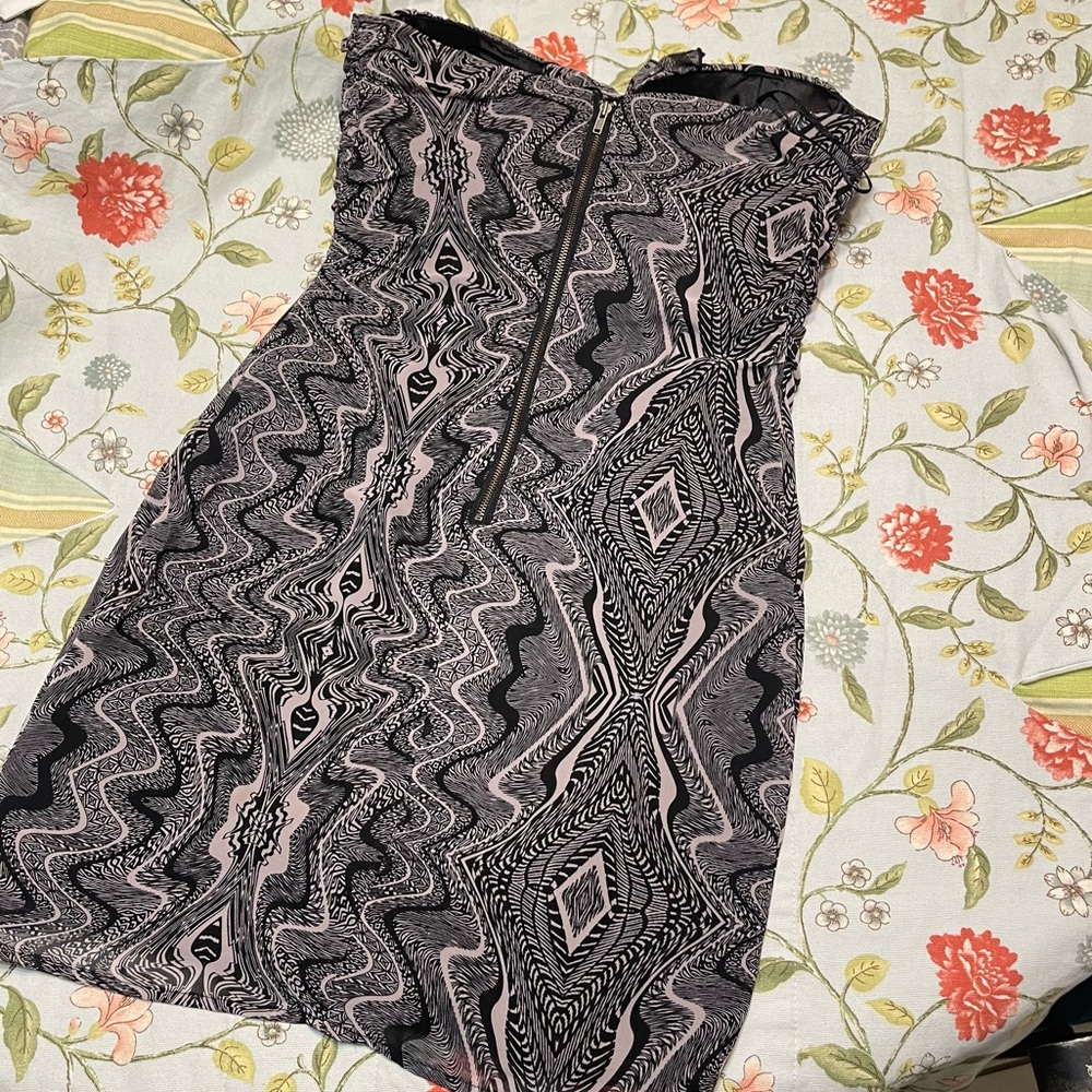 Guess Ruffle Mini Dress - Picture 2 of 15